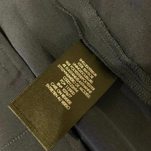 ALICE + OLIVIA NWT Navy Silk Butterfly Shorts 6 - Picture 9 of 10